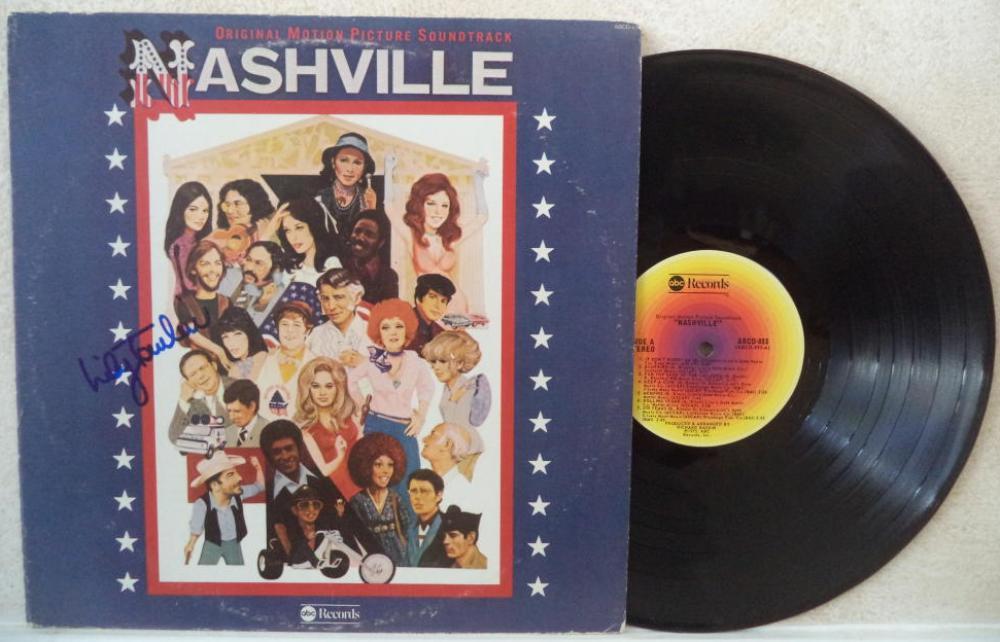 LILY TOMLIN NASHVILLE AUTOGRAPHED SIGNED VINYL RECORD ALBUM W/COA