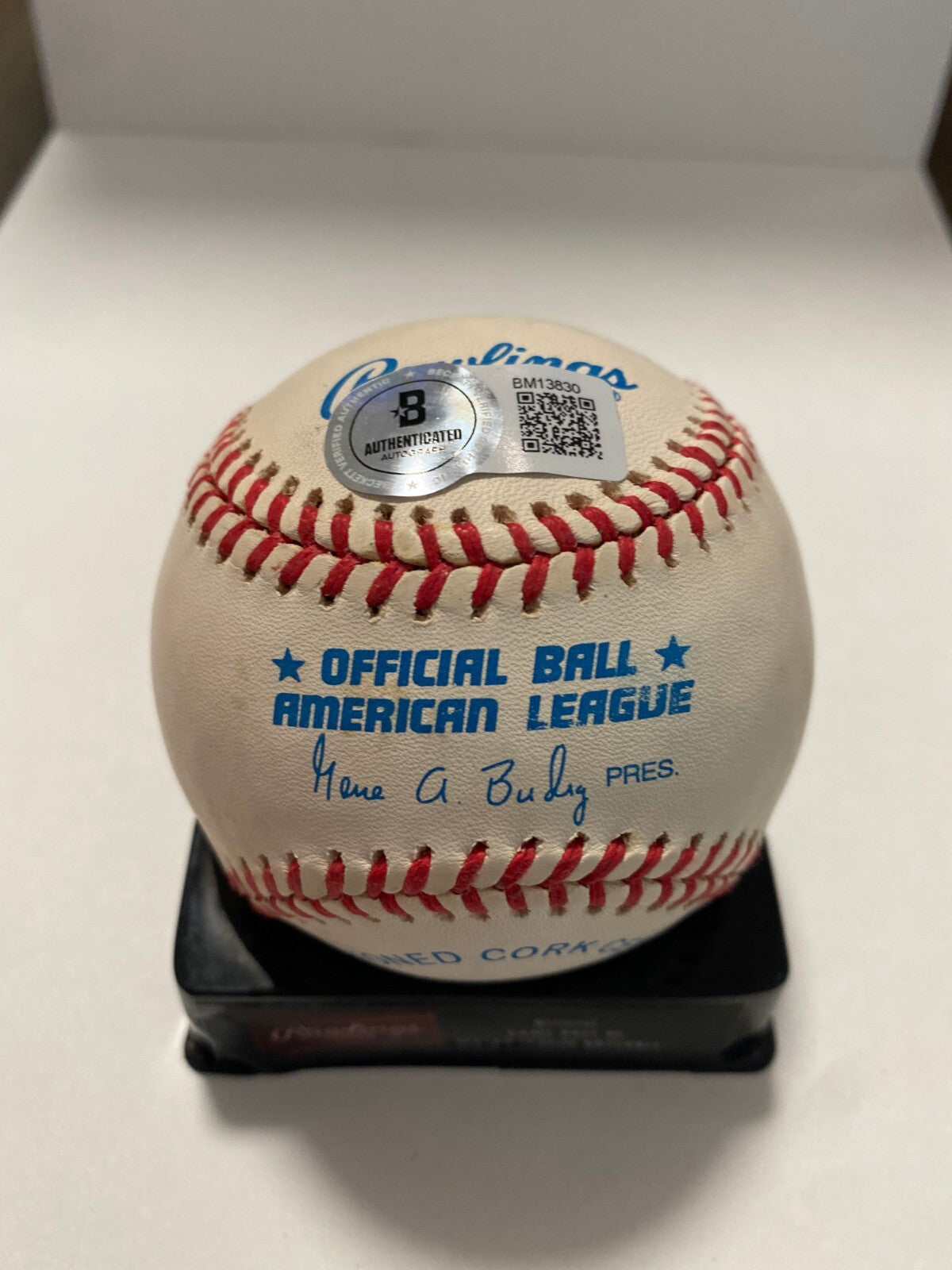 WADE BOGGS YANKEES/RED SOX SIGNED AUTOGRAPHED A.L. BASEBALL BECKETT