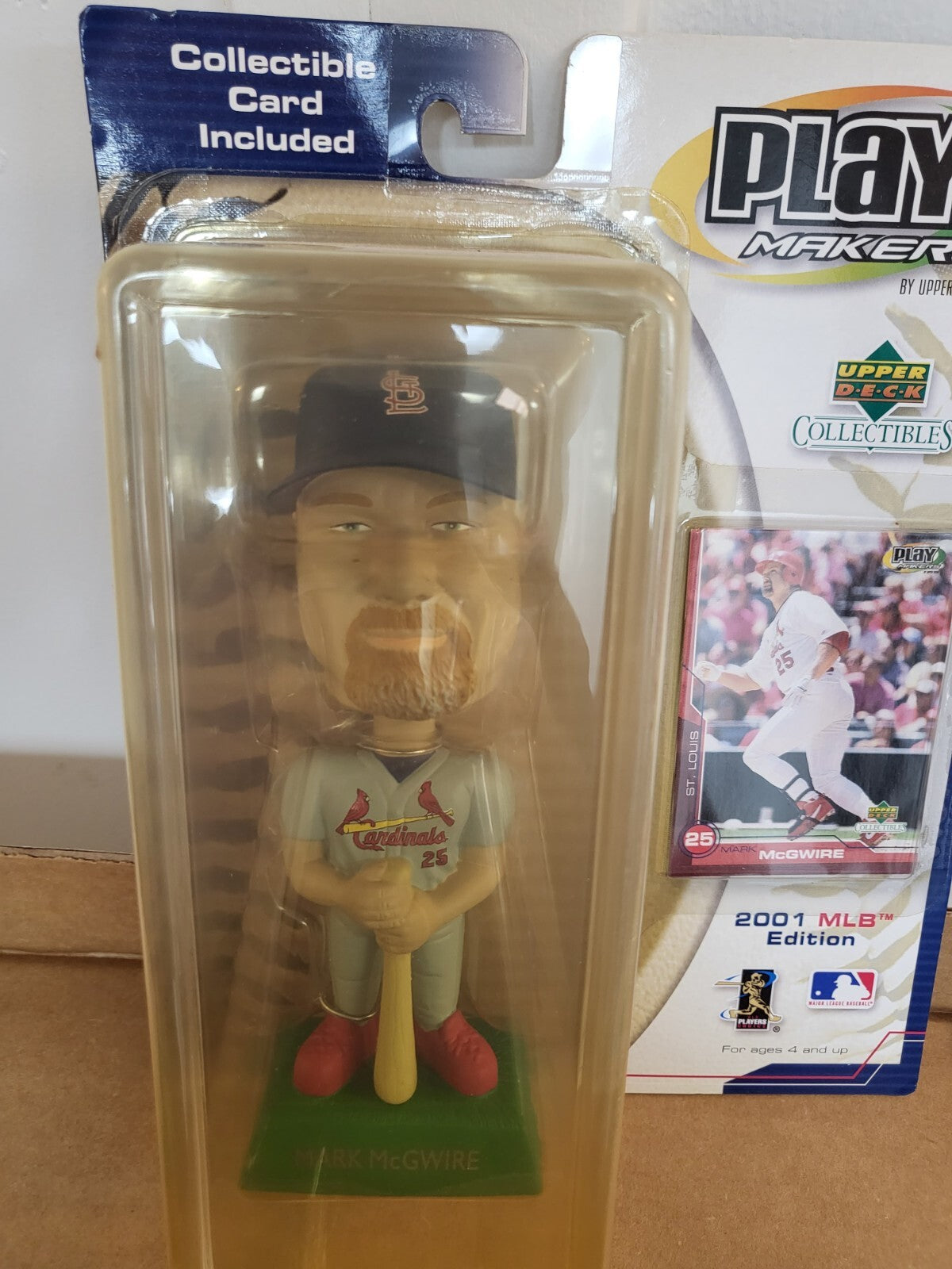 2001 UPPER DECK PLAY MAKERS MARK MCGWIRE CARDINALS BOBBLE HEAD SEALED IN PACKAGE