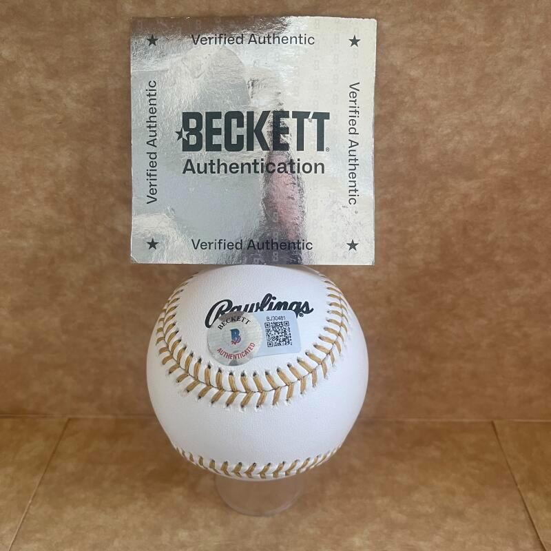 BOBBY ABREU PHILLIES SIGNED AUTOGRAPHED  GOLD GLOVE BASEBALL BECKETT AUTH