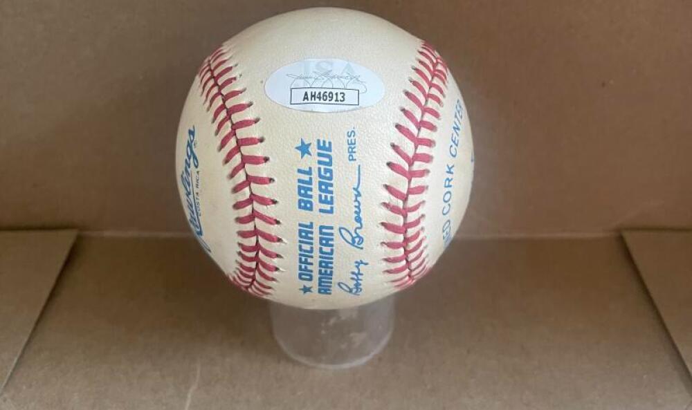BROOKS ROBINSON ORIOLES SIGNED AUTO VINTAGE A.L. BASEBALL BECKETT AUTH