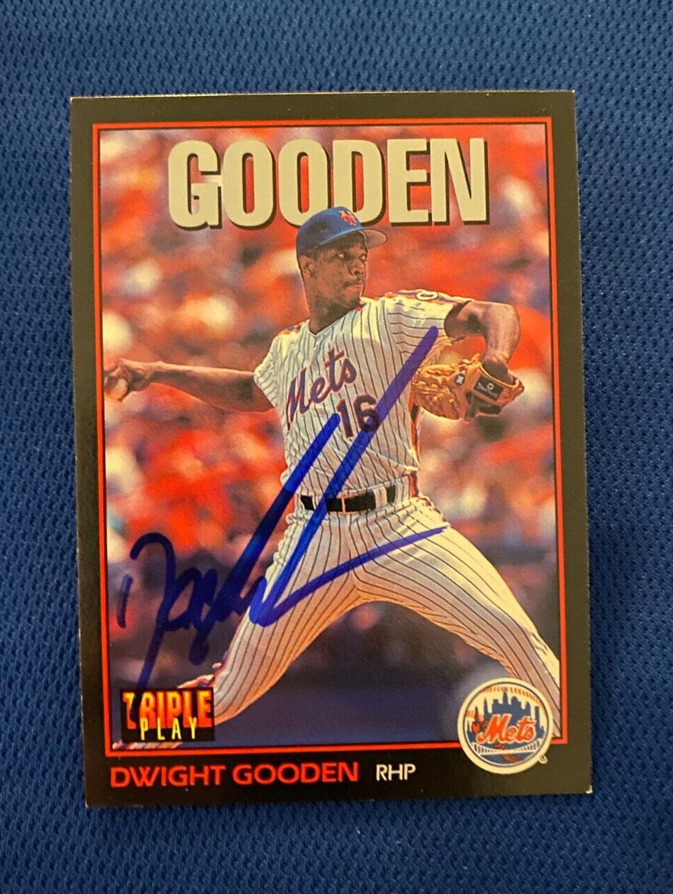 1993 LEAF TRIPLE PLAY DWIGHT GOODEN NEW YORK METS SIGNED AUTO CARD #146 W/COA