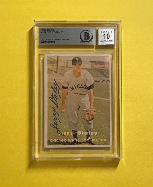 1957 TOPPS JERRY STALEY #227 SIGNED CARD BECKETT AUTH. AUTO 10 WHITE SOX