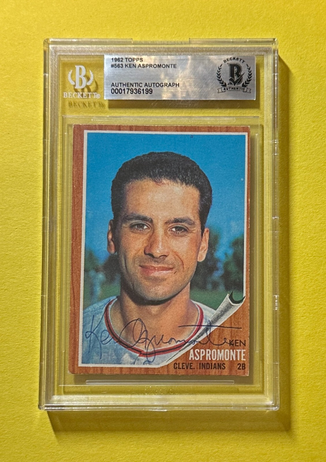 1962 TOPPS KEN ASPROMONTE #563 BECKETT AUTHENTIC SIGNED AUTOGRAPHED CARD