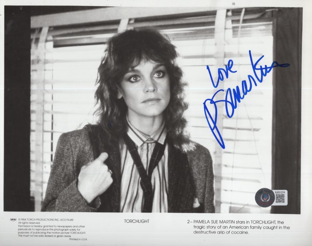 PAMELA SUE MARTIN TORCHLIGHT SIGNED AUTOGRAPHED 8X10 PHOTO BECKETT AUTH
