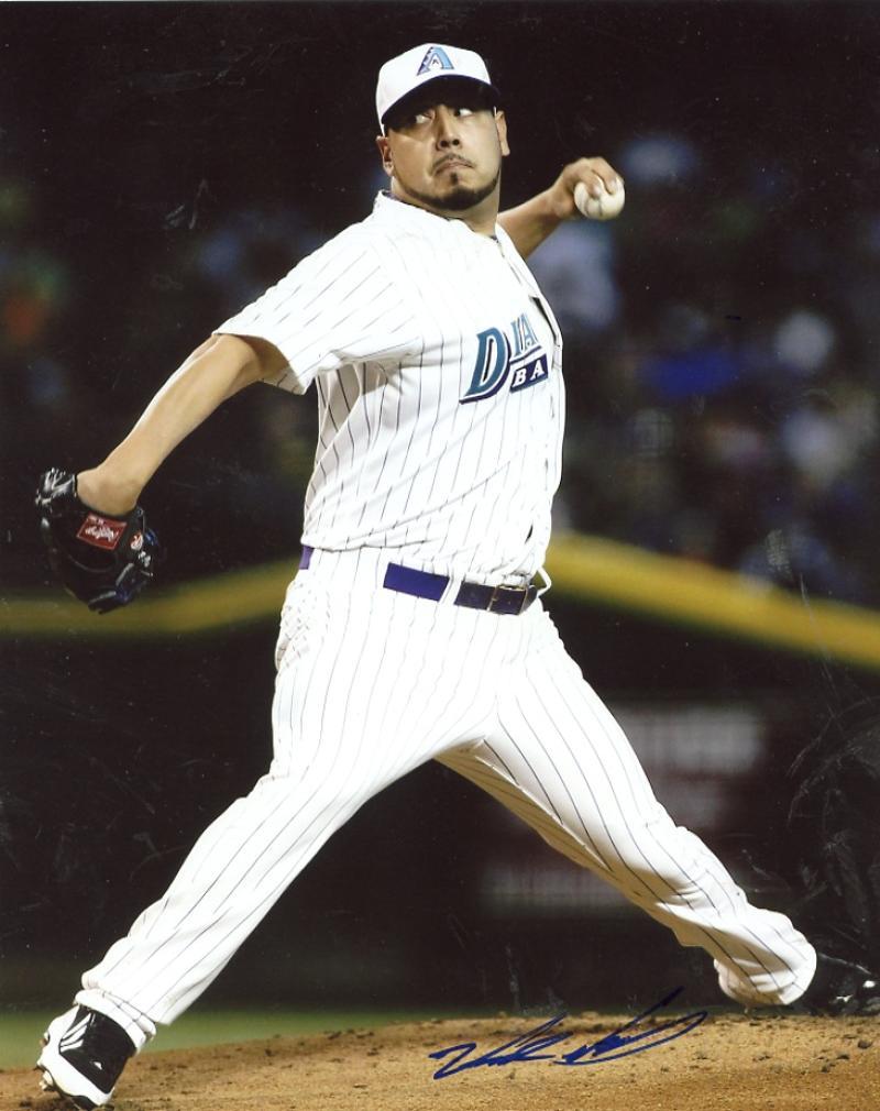 VIDAL NUNO ON MOUND  ARIZONA DIAMONDBACKS SIGNED 8X10 PHOTO