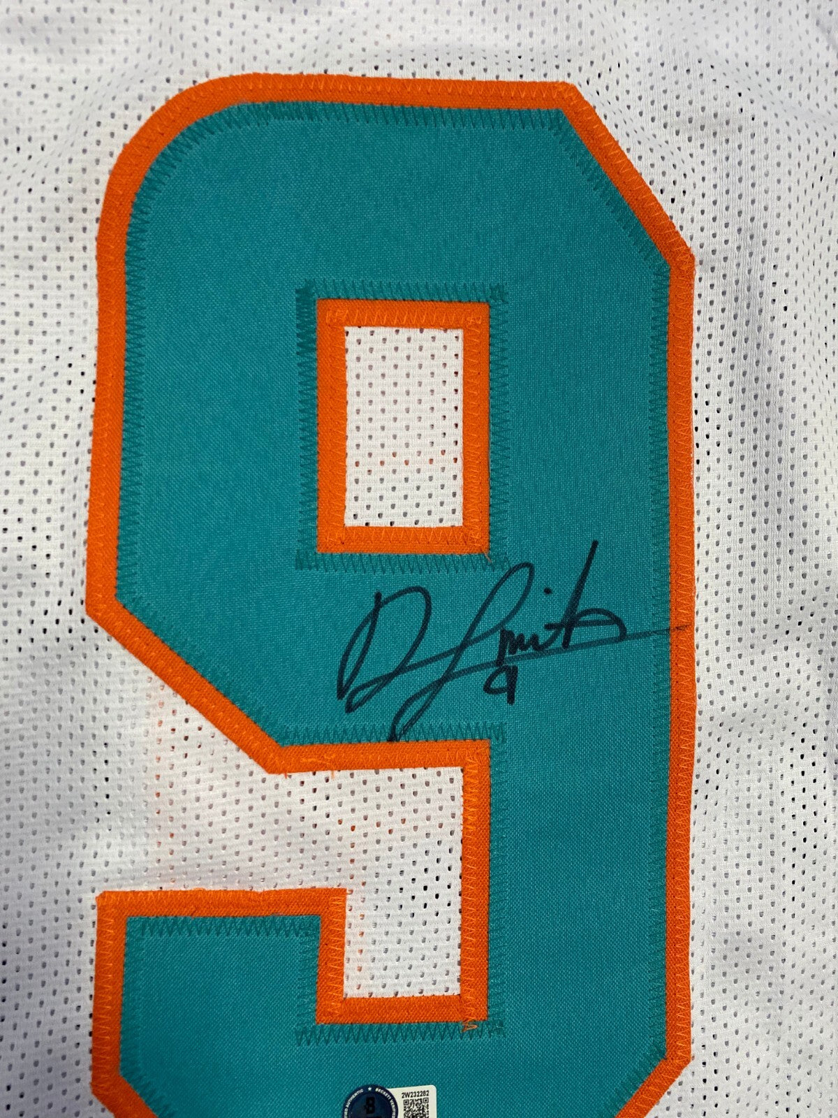 JONNU SMITH #9 DOLPHINS SIGNED AUTO WHITE CUSTOM FOOTBALL JERSEY SZ XL BECKETT *