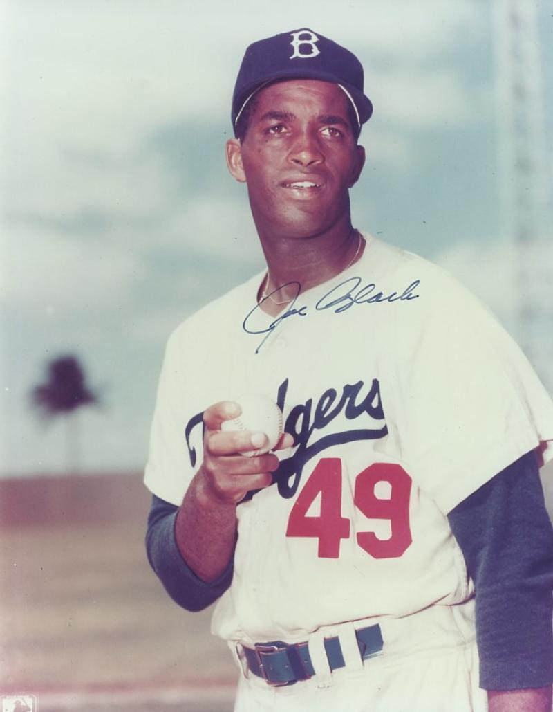 JOE BLACK BROOKLYN DODGERS SIGNED 8X10 PHOTO W/COA