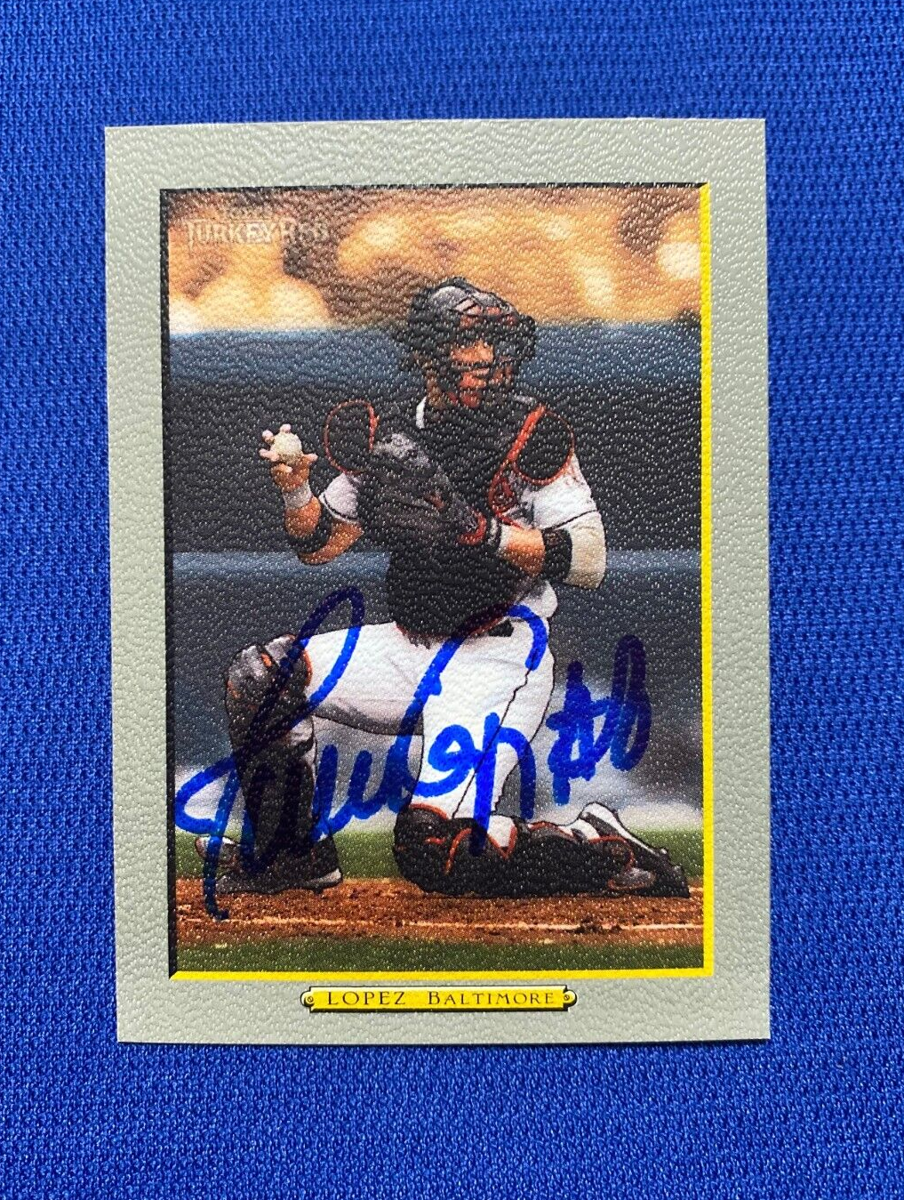 2005 TOPPS TURKEY JAVY LOPEZ BALTIMORE ORIOLES SIGNED AUTOGRAPHED #63 CARD W/COA