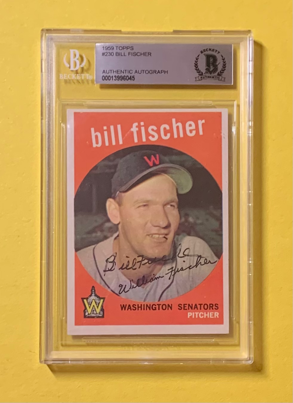 1959 TOPPS BILL FISCHER #230 AUTHENTIC AUTO BECKETT CERTIFIED