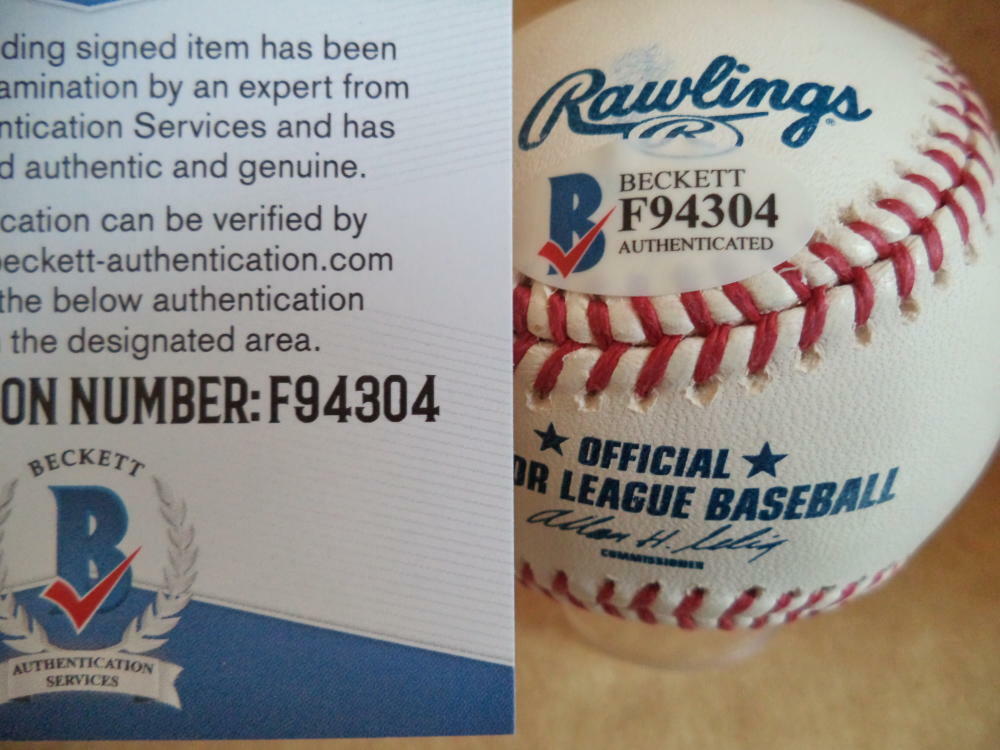ROCCO BALDELLI TWINS MANAGER SIGNED AUTOGRAPHED M.L. BASEBALL BECKETT F94304