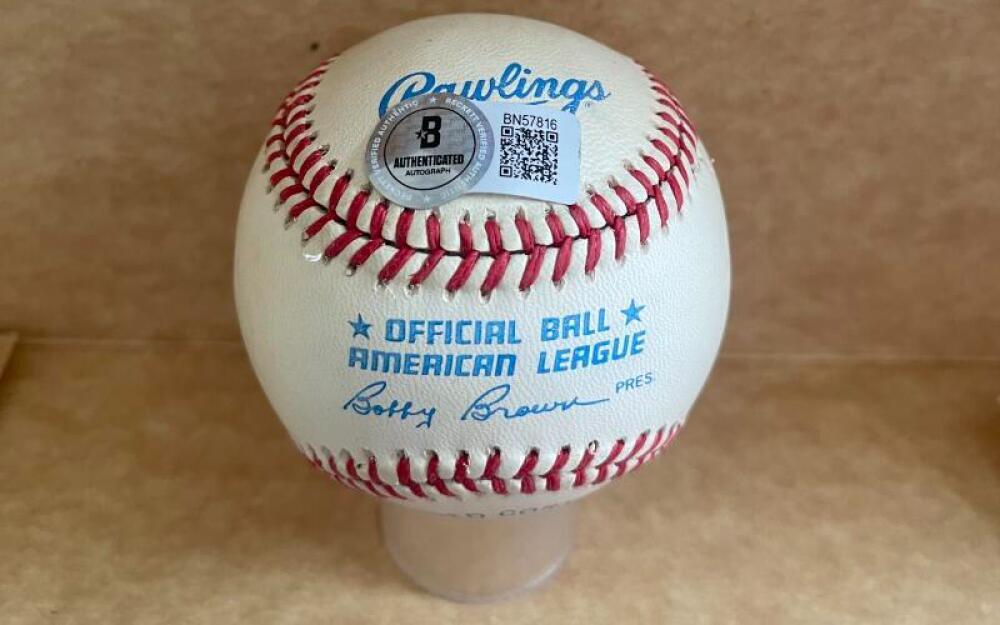 JOHNNY MIZE GIANTS/YANKEES SIGNED VINTAGE A.L. BASEBALL BECKETT AUTH