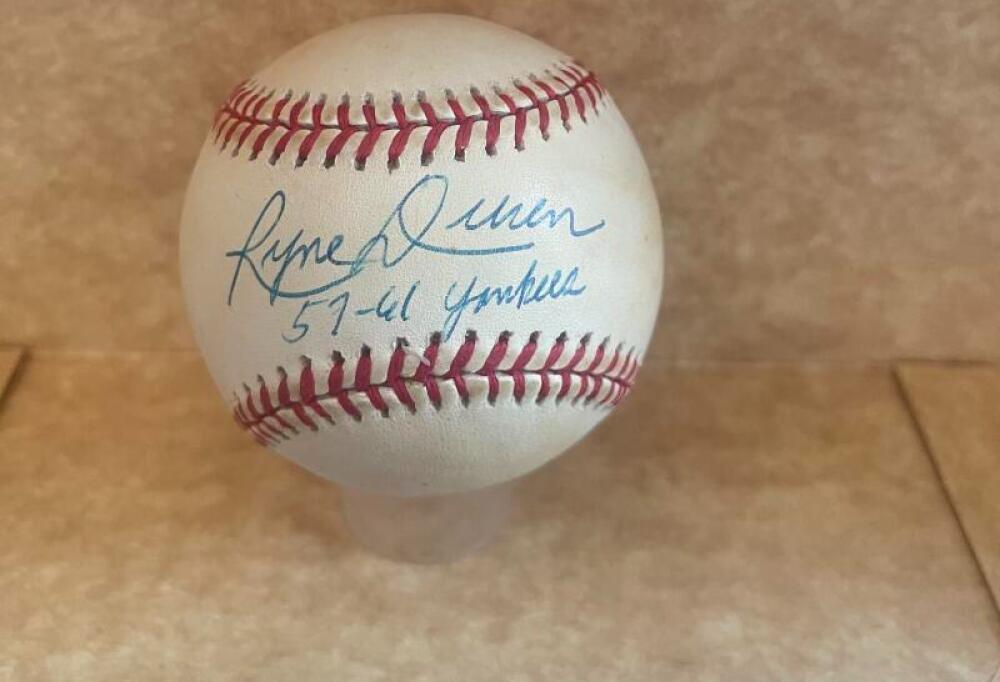 RYNE DUREN 57-61 YANKEES  SIGNED AUTOGRAPHED A.L. BASEBALL  BECKETT AUTH