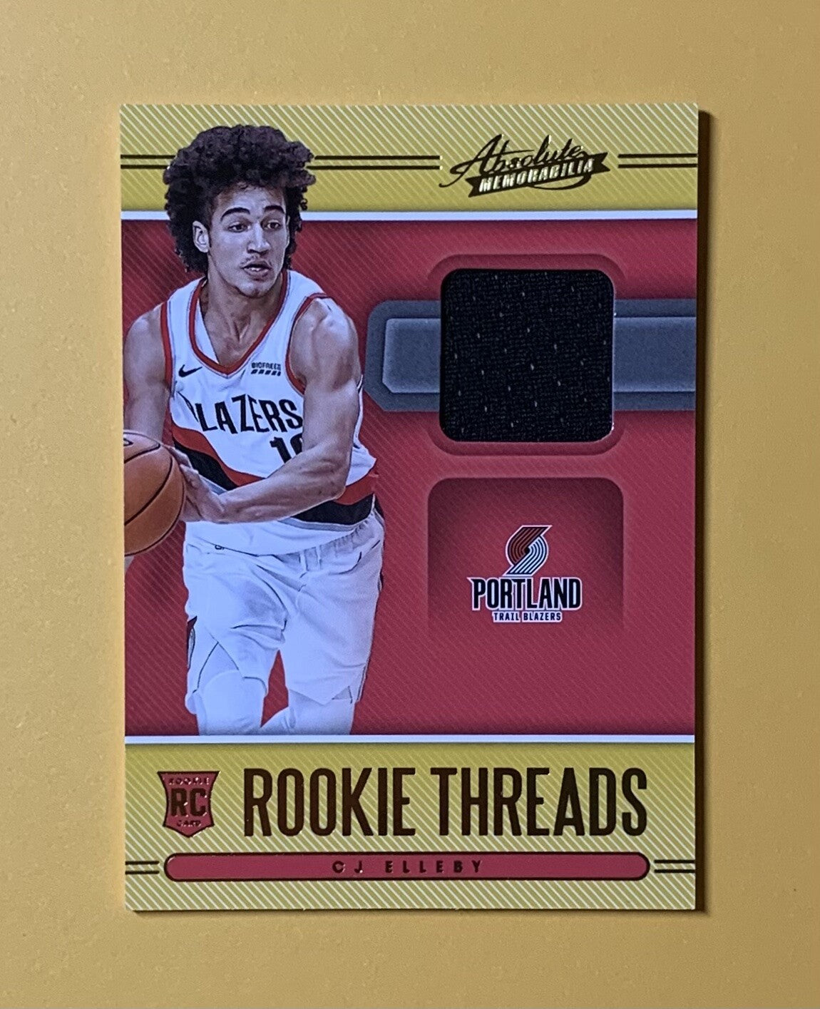 2021 PANINI ABSOLUTE ROOKIE THREADS CJ ELLEBY RELIC #RT-CJE TRAIL BLAZERS