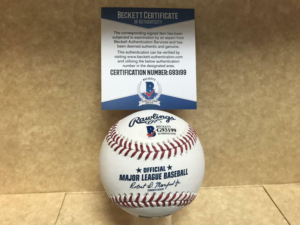 VICTOR VICTOR MESA MIAMI MARLINS SIGNED M.L. BASEBALL BECKETT G93199