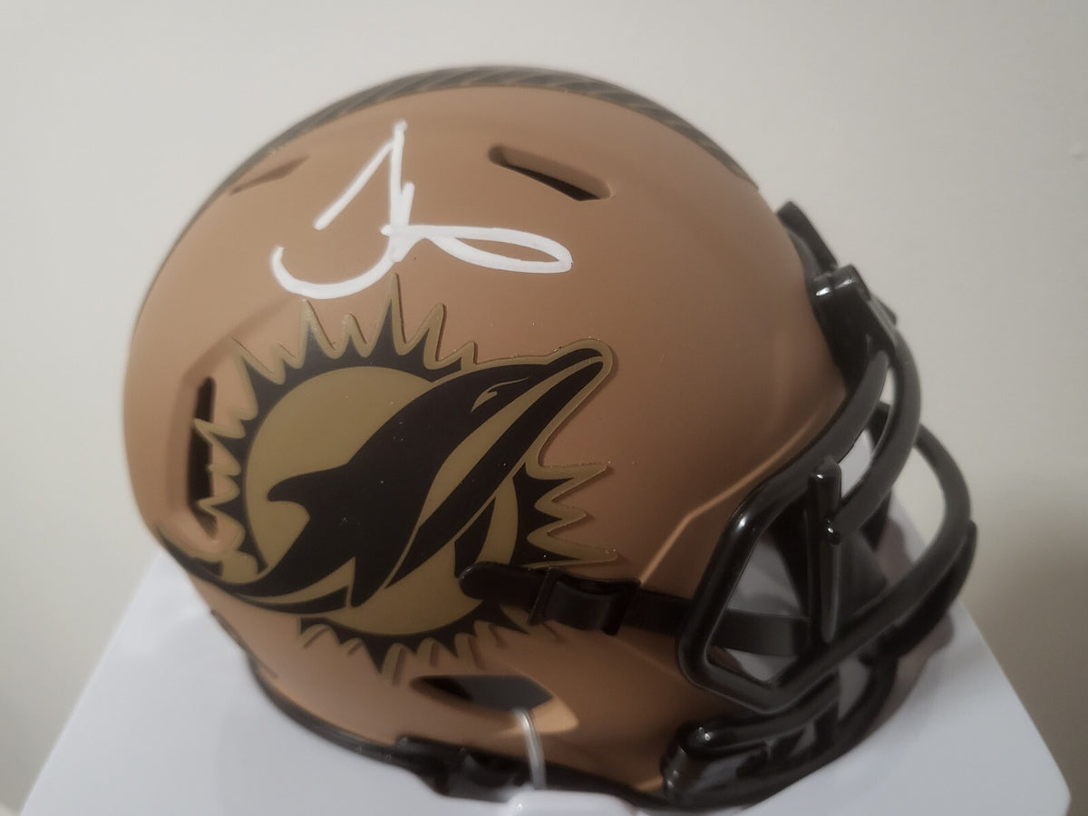 TYREEK HILL MIAMI DOLPHINS SIGNED 23 SALUTE TO SERVICE MINI HELMET BECKETT *