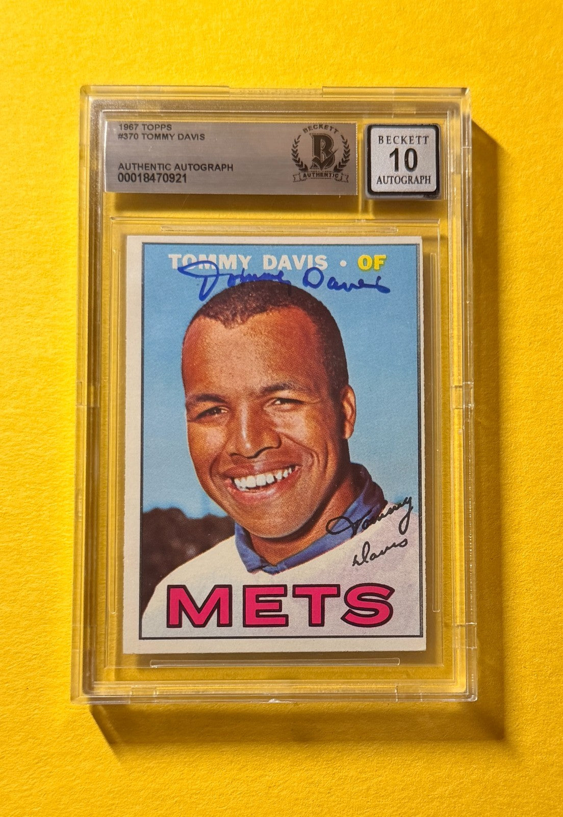 1967 TOPPS TOMMY DAVIS #370 SIGNED AUTO CARD BECKETT 10 AUTHENTIC METS