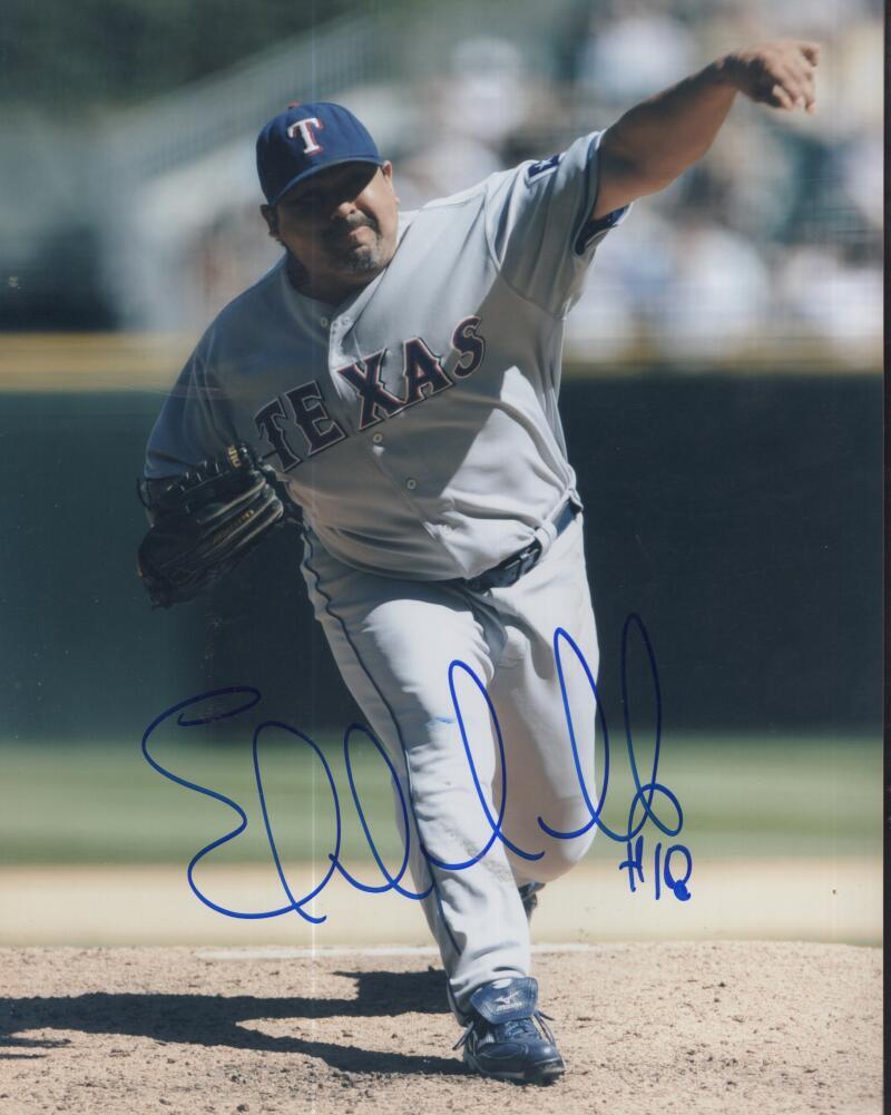 EDDIE GUARDADO RANGERS  SIGNED AUTOGRAPHED 8X10 PHOTO W/ COA