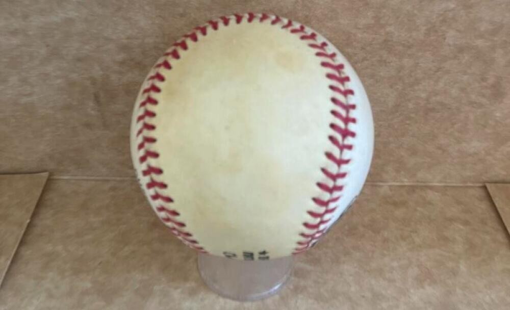 ERNIE BANKS CUBS SIGNED VINTAGE N.L. BASEBALL BECKETT AUTH