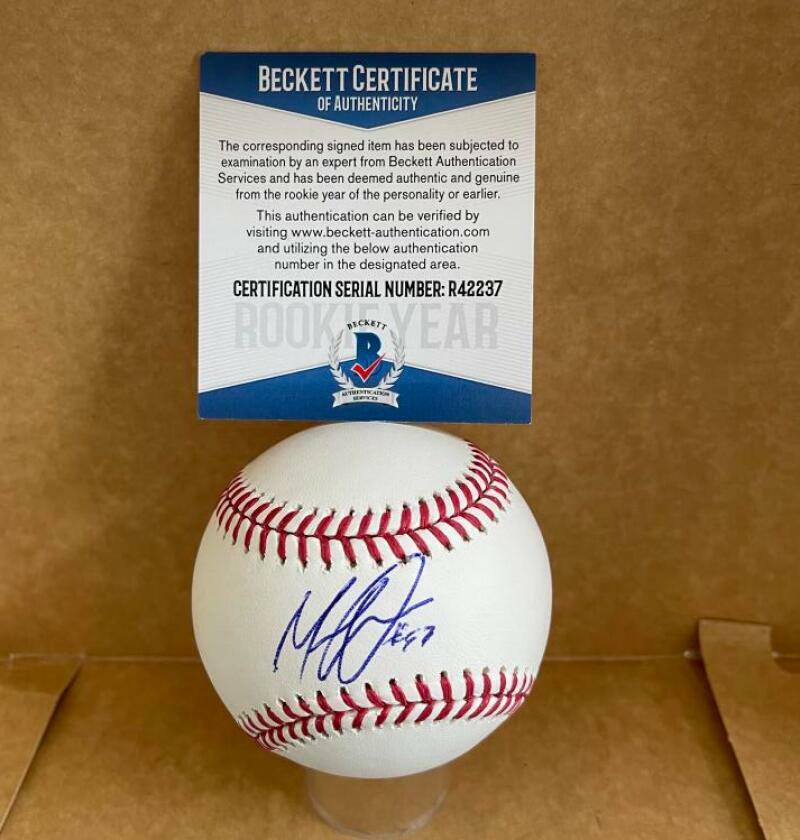 MAURICIO LLOVERA PHILADELPHIA PHILLIES ROOKIE YEAR SIGNED M.L. BASEBALL BECKETT 