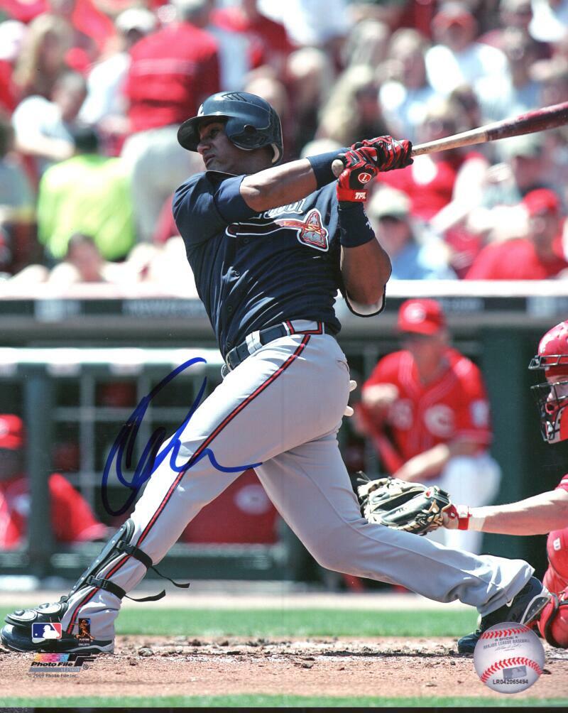 YUNEL ESCOBAR ATLANTA BRAVES SIGNED AUTOGRAPHED 8X10 PHOTO W/ COA