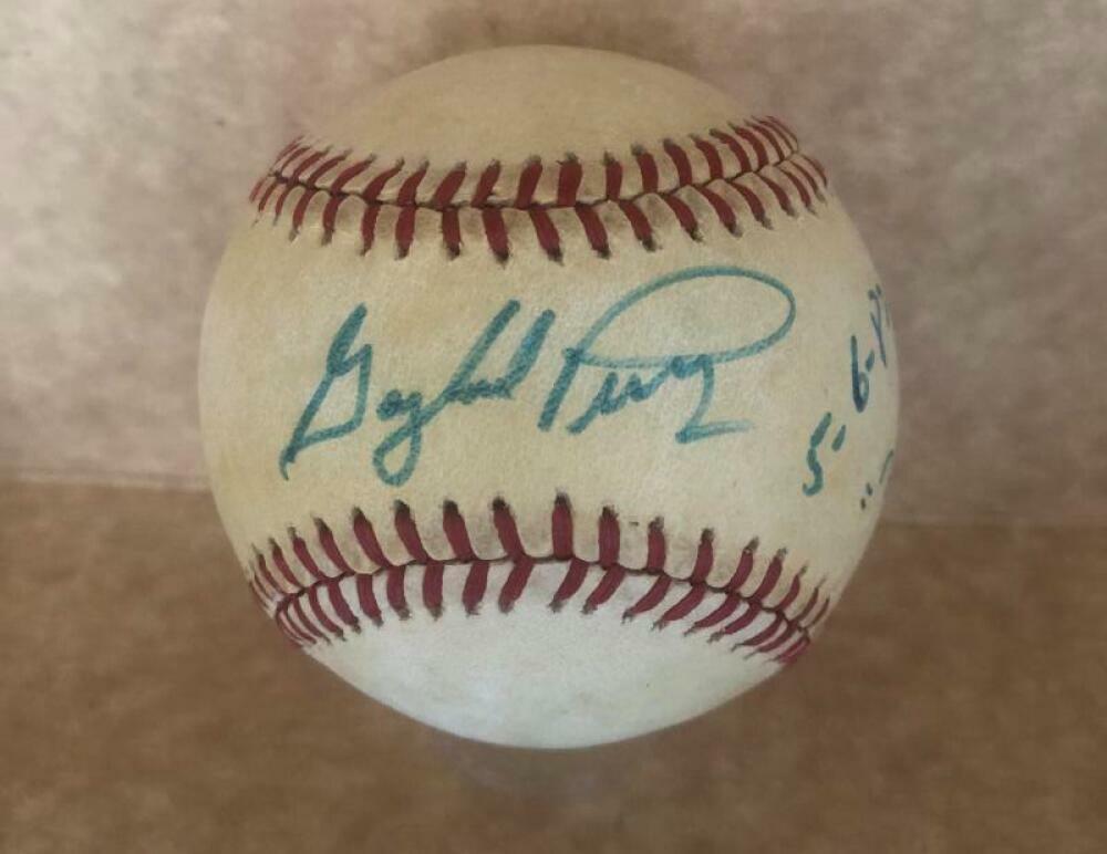 GAYLORD PERRY 5-6-82 "300" SIGNED AUTOGRAPHED A.L. BASEBALL BECKETT X19466