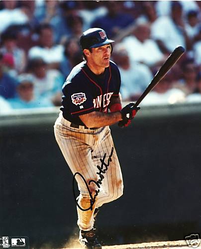 PAUL  MOLITOR  MINNESOTA  TWINS SIGNED 8X10 PHOTO