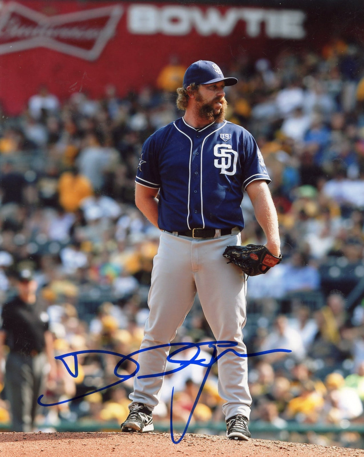 DALE  THAYER  SAN DIEGO  PADRES  ON MOUND    AUTOGRAPHED    SIGNED  8X10  PHOTO