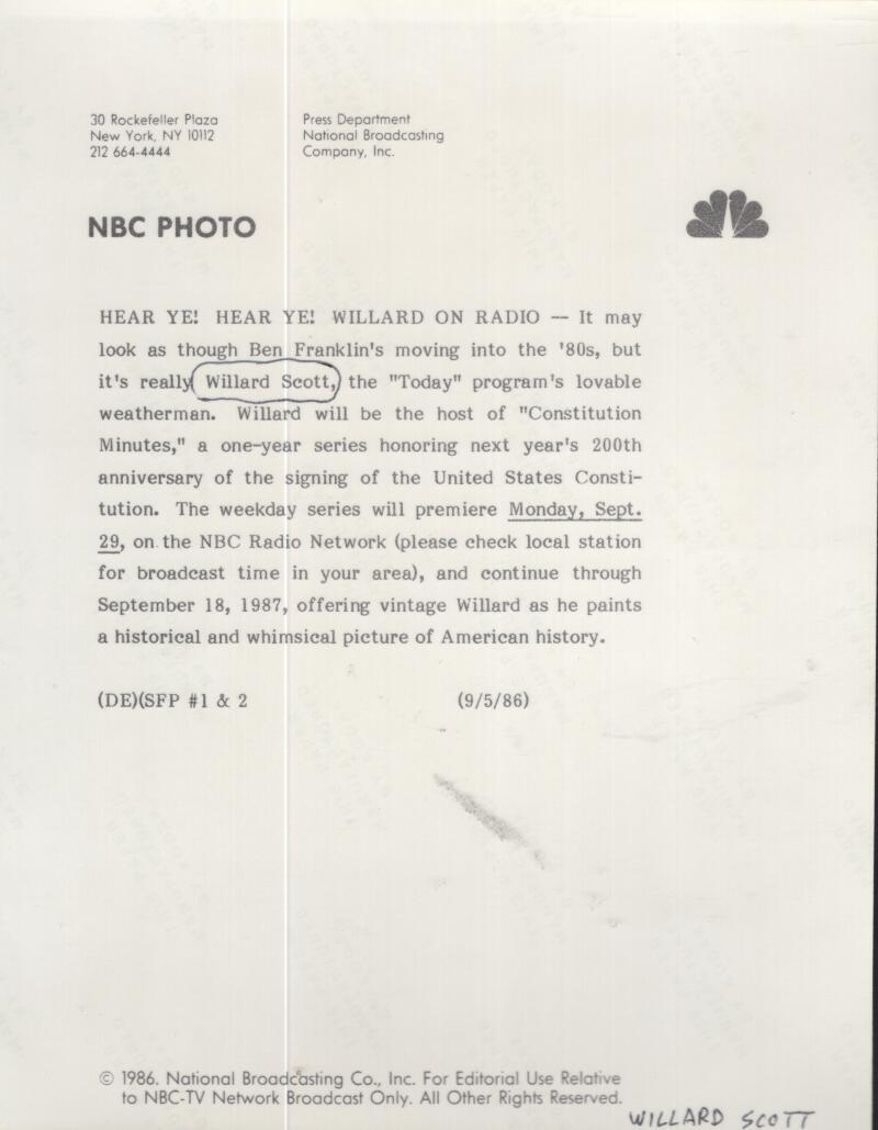 WILLARD SCOTT THE TODAY SHOW SIGNED AUTOGRAPHED 7X9 PHOTO BECKETT  BF72323