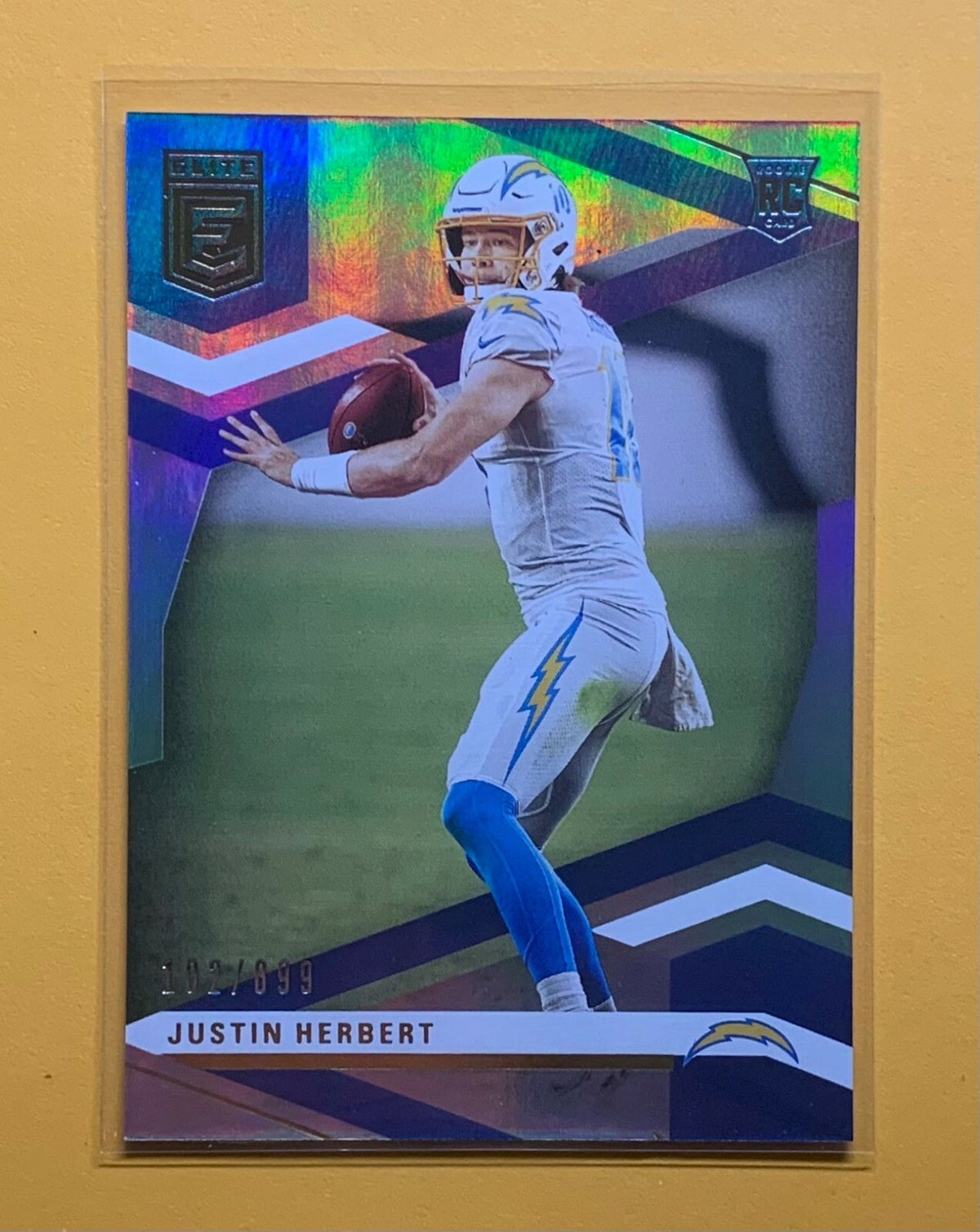 2020 PANINI CHRONICLES DONRUSS ELITE JUSTIN HERBERT BASE SILVER /899 #203 