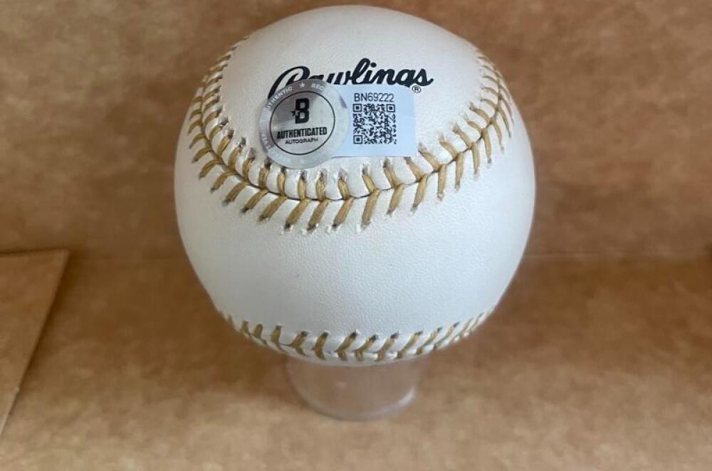 CHRISTIAN YELICH BREWERS SIGNED AUTO GOLD GLOVE BASEBAL BECKETT AUTH