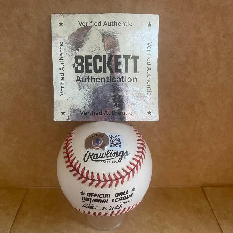 STEVE CARLTON PHILLIES/CARDINALS SIGNED VINTAGE N.L. BASEBALL BECKETT AUTH