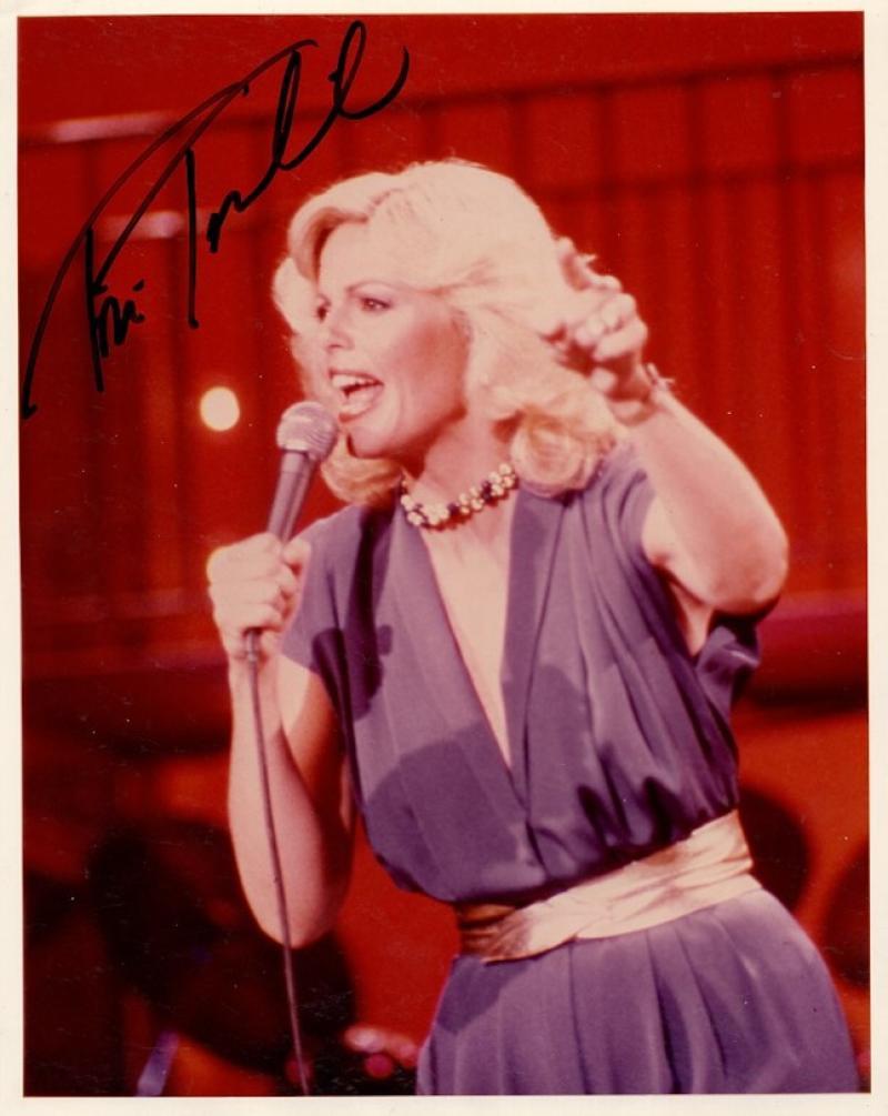 TONI TENNILLE FAMOUS SINGING DUO  SIGNED AUTOGRAPHED 8X10 PHOTO W/COA 