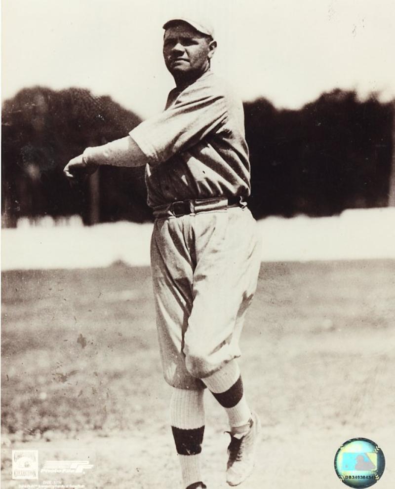 BABE RUTH  NEW YORK YANKEES UNSIGNED 8X10 PHOTO