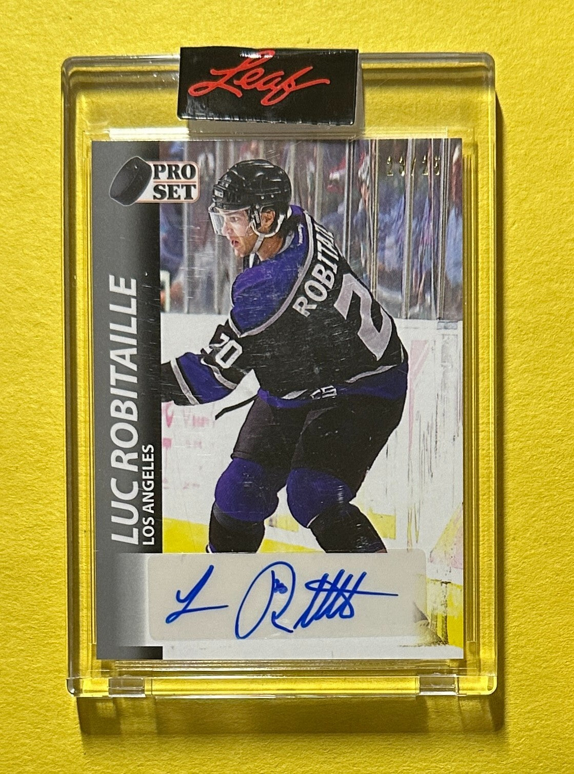 2021 LEAF PRO SET HOCKEY LUC ROBITAILLE AUTO /25 #A92-LR1