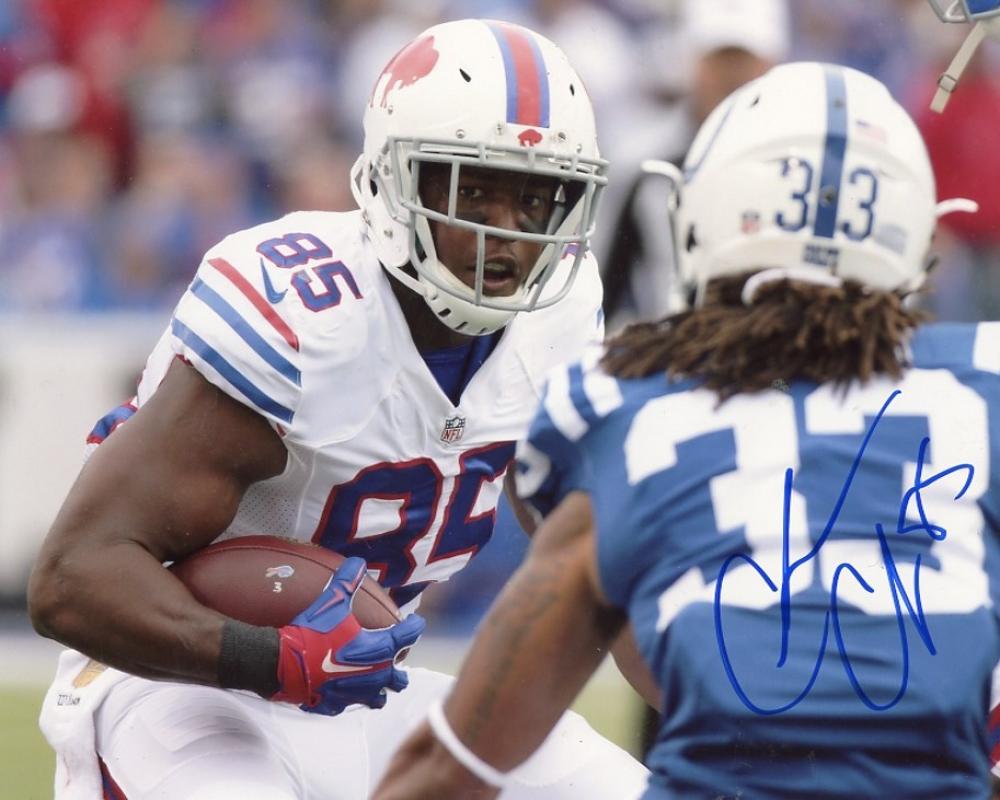 CHARLES  CLAY    BUFFALO  BILLS   W/ BALL    SIGNED AUTOGRAPHED 8X10  PHOTO  W/C
