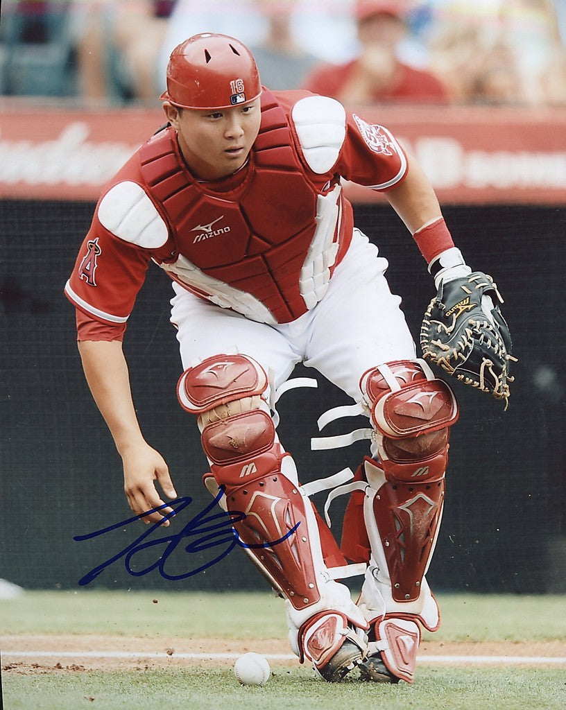 HANK  CONGER    LOS  ANGELES ANGELS      SIGNED 8X10