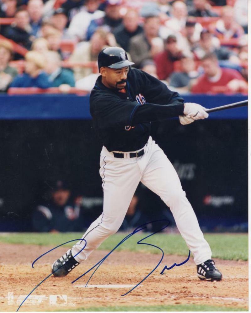 DEREK BELL NEW YORK METS ACTION SIGNED AUTOGRAPHED 8X10 W/ COA