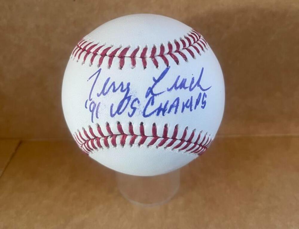 TERRY LEACH 91 WS CHAMPS TWINS SIGNED AUTO M.L. BASEBALL BAS BH055894