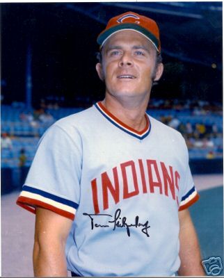 TOM HILGENDORF CLEVELAND INDIANS SIGNED 8X10 PHOTO COA