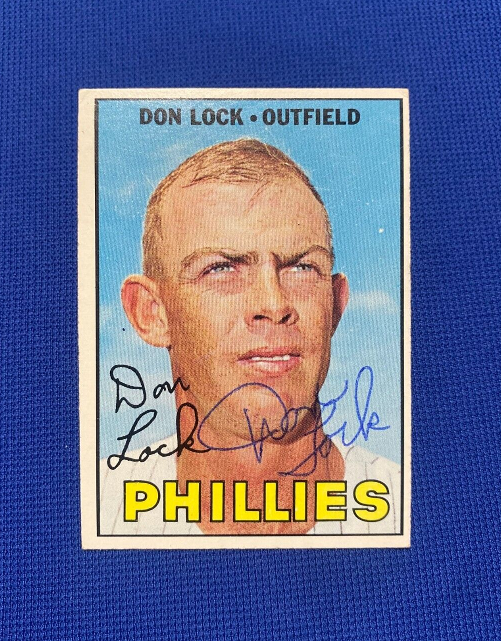 1967 TOPPS DON LOCK PHILADELPHIA PHILLIES SIGNED AUTOGRAPH CARD #376 W/COA