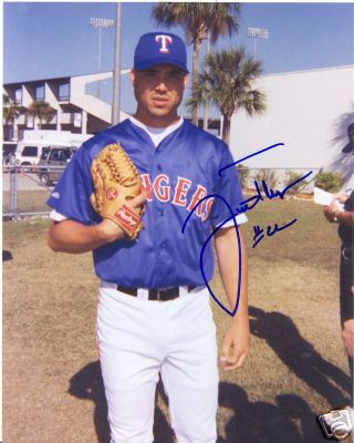 JUSTIN THOMPSON TEXAS RANGERS SIGNED 8X10 PHOTO W/COA