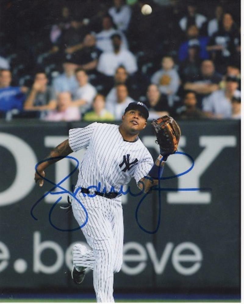 ANDRUW JONES NEW YORK YANKEES  SIGNED  8X10 PHOTO W/ COA