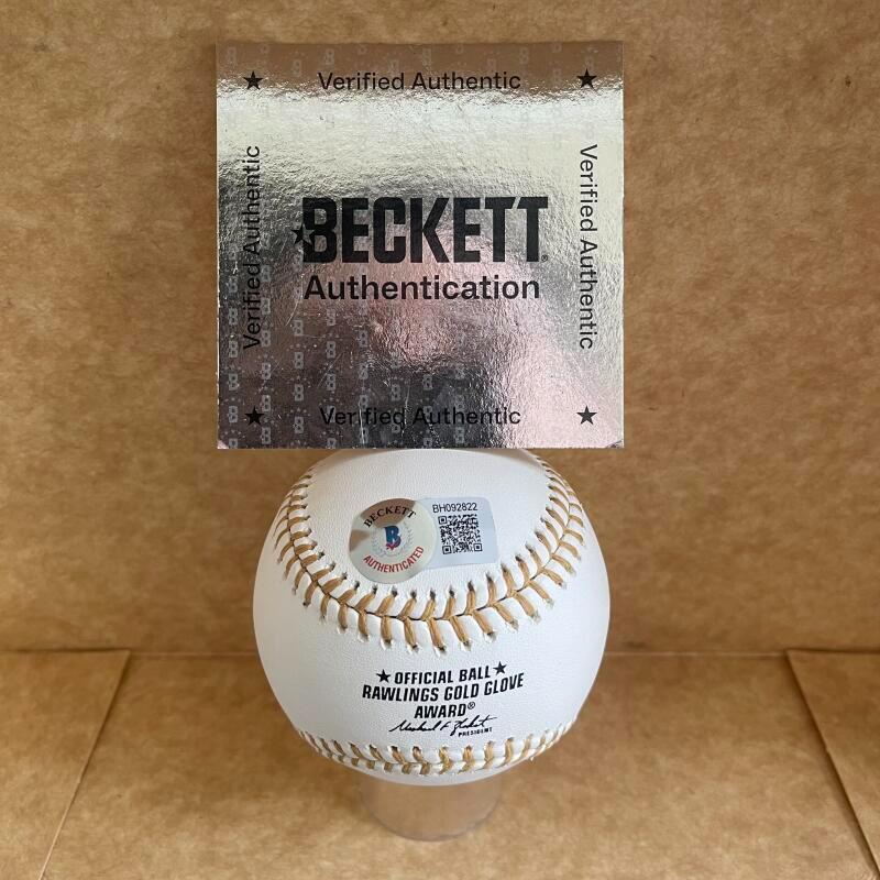 ENDER INCIARTE BRAVES SIGNED AUTO GOLD GLOVE BASEBALL BECKETT AUTHENTICATION