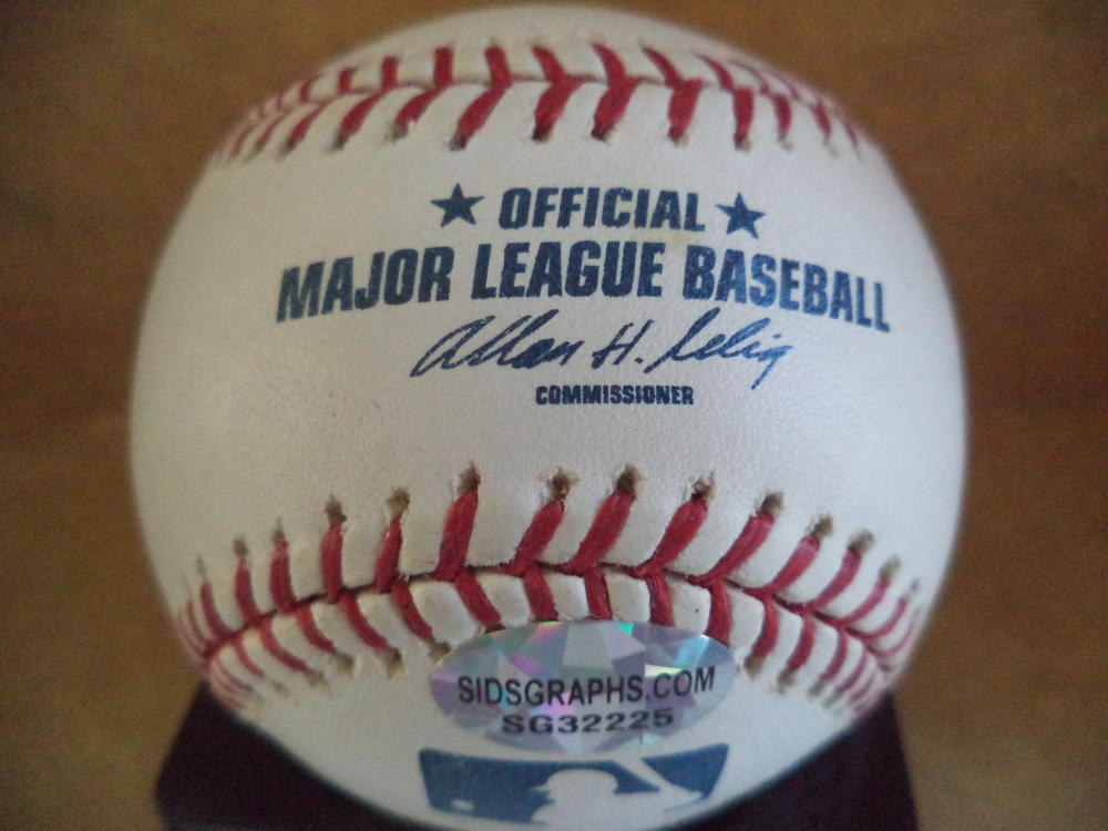 MATT CAPPS TWINS/PIRATES SIGNED AUTOGRAPHED M.L. BASEBALL W/COA 