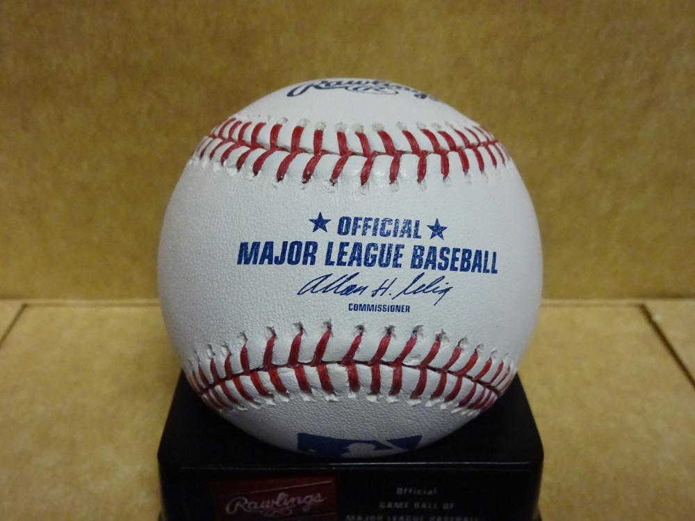 MICHAEL DELEON TEXAS RANGERS SIGNED AUTOGRAPHED M.L BASEBALL W/COA