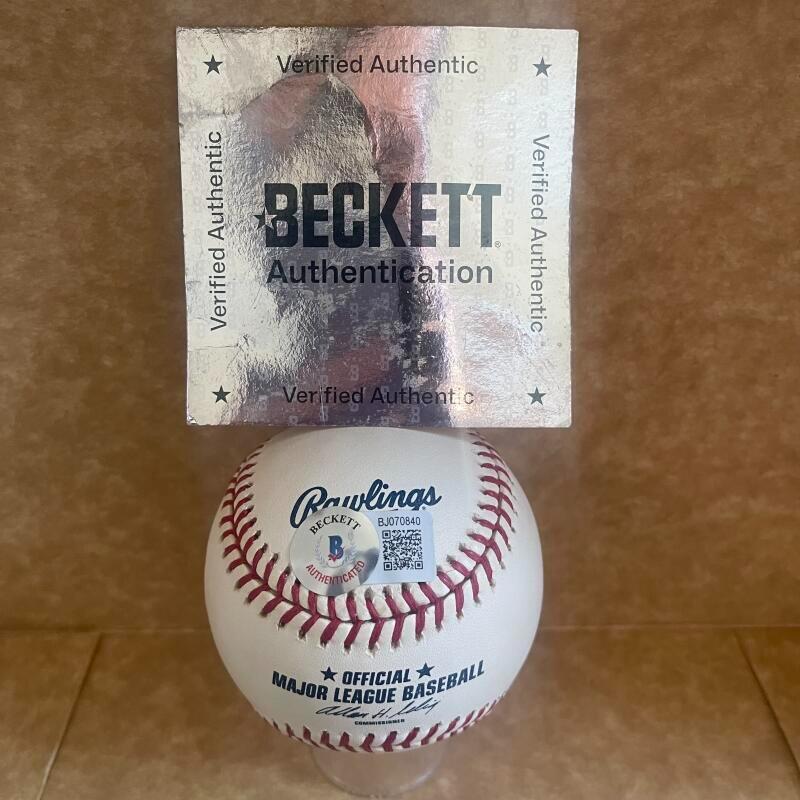 GAYLORD PERRY HOF 91 GIANTS SIGNED AUTO M.L. BASEBALL BECKETT AUTH