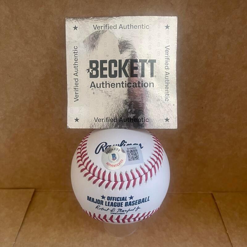 RODOLFO CASTRO PIRATES SIGNED AUTOGRAPHED M.L. BASEBALL BECKETT AUTH