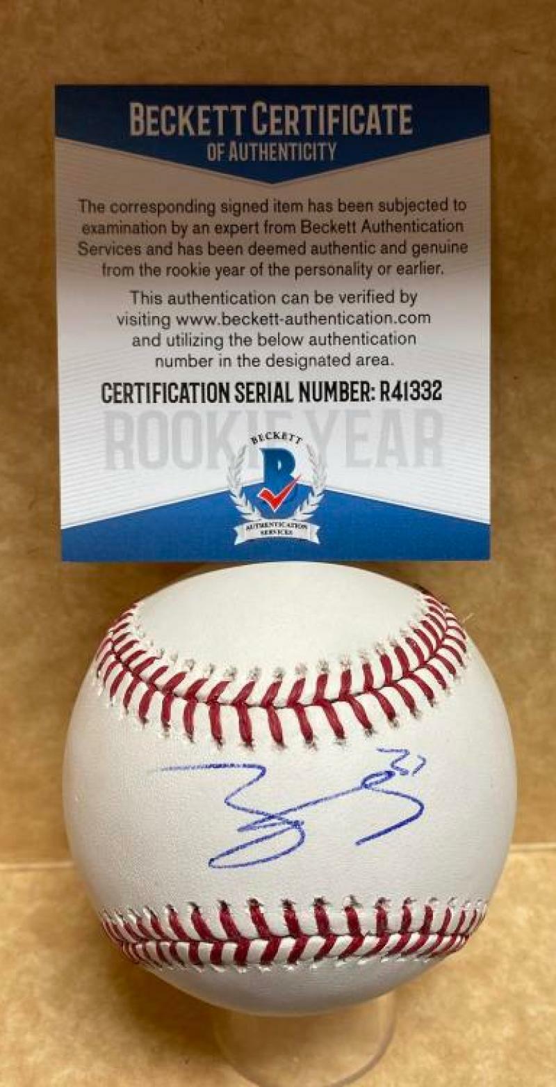 TREVOR STEPHAN  NEW YORK YANKEES ROOKIE YEAR SIGNED M.L. BASEBALL BECKETT R41332