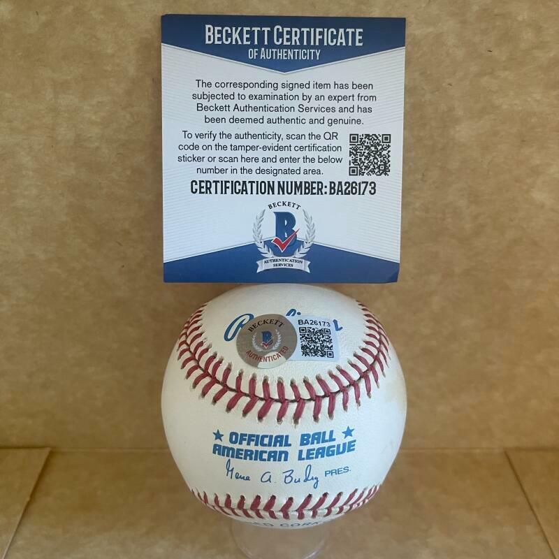 CARLOS BAERGA CLEVELAND INDIANS SIGNED AUTOGRPHED A.L. BASEBALL BAS BA26173